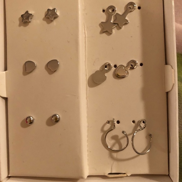 New American Girl classic silver doll earrings. - Picture 2 of 4